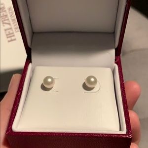 Pearl earrings